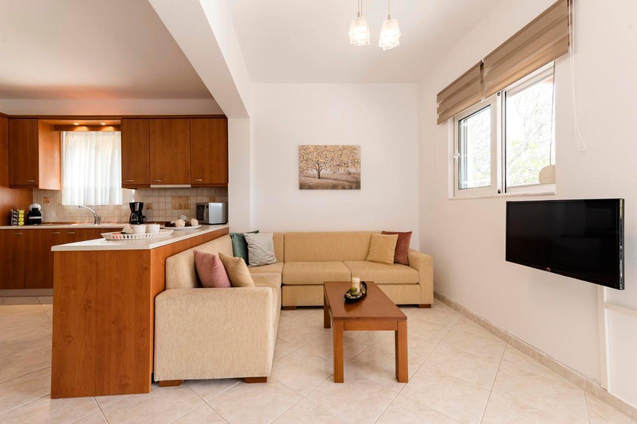 Reni Garden House Villa อาฟานโท ภายนอก รูปภาพ