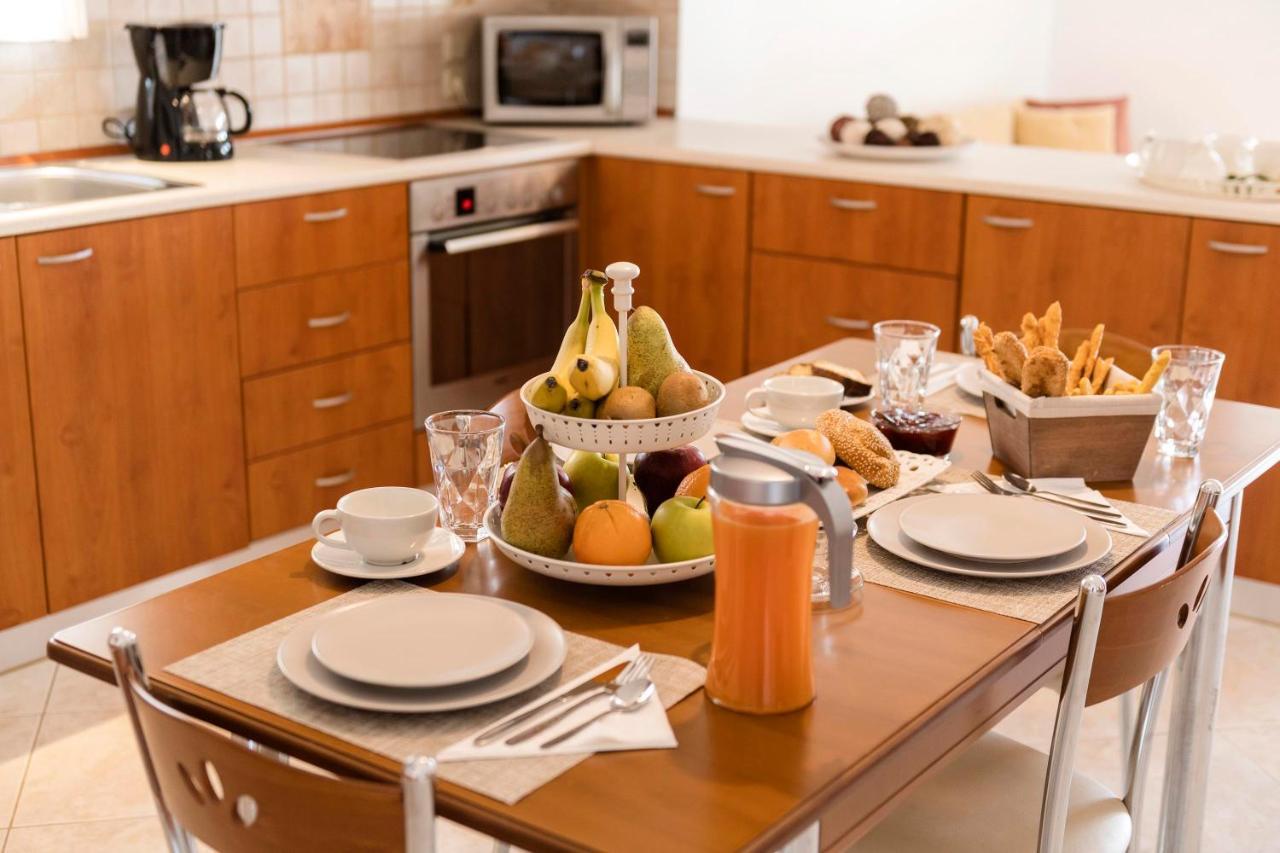 Reni Garden House Villa อาฟานโท ภายนอก รูปภาพ