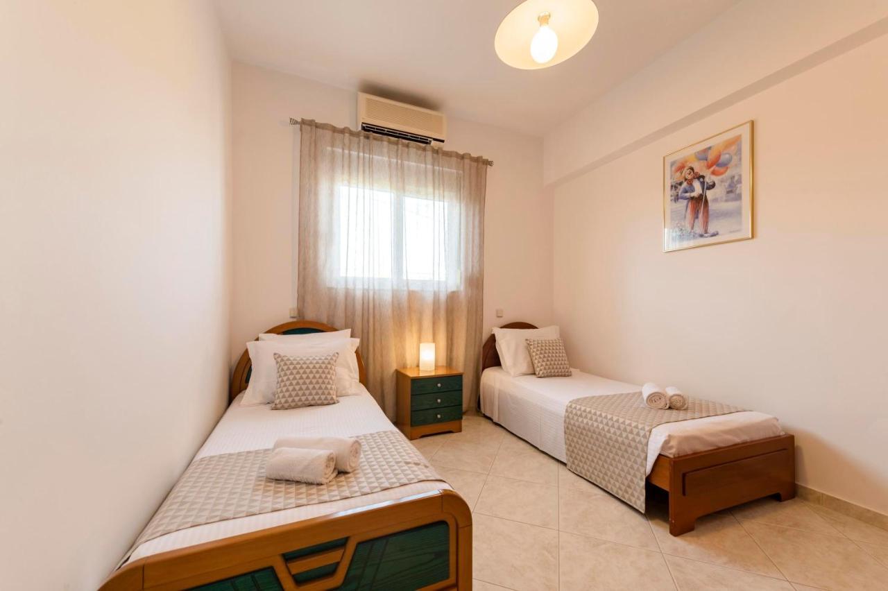 Reni Garden House Villa อาฟานโท ภายนอก รูปภาพ